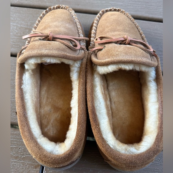 New Men’s “Raindance Naked” Sheepskin Line Chestnut Moccasin - Picture 5 of 9